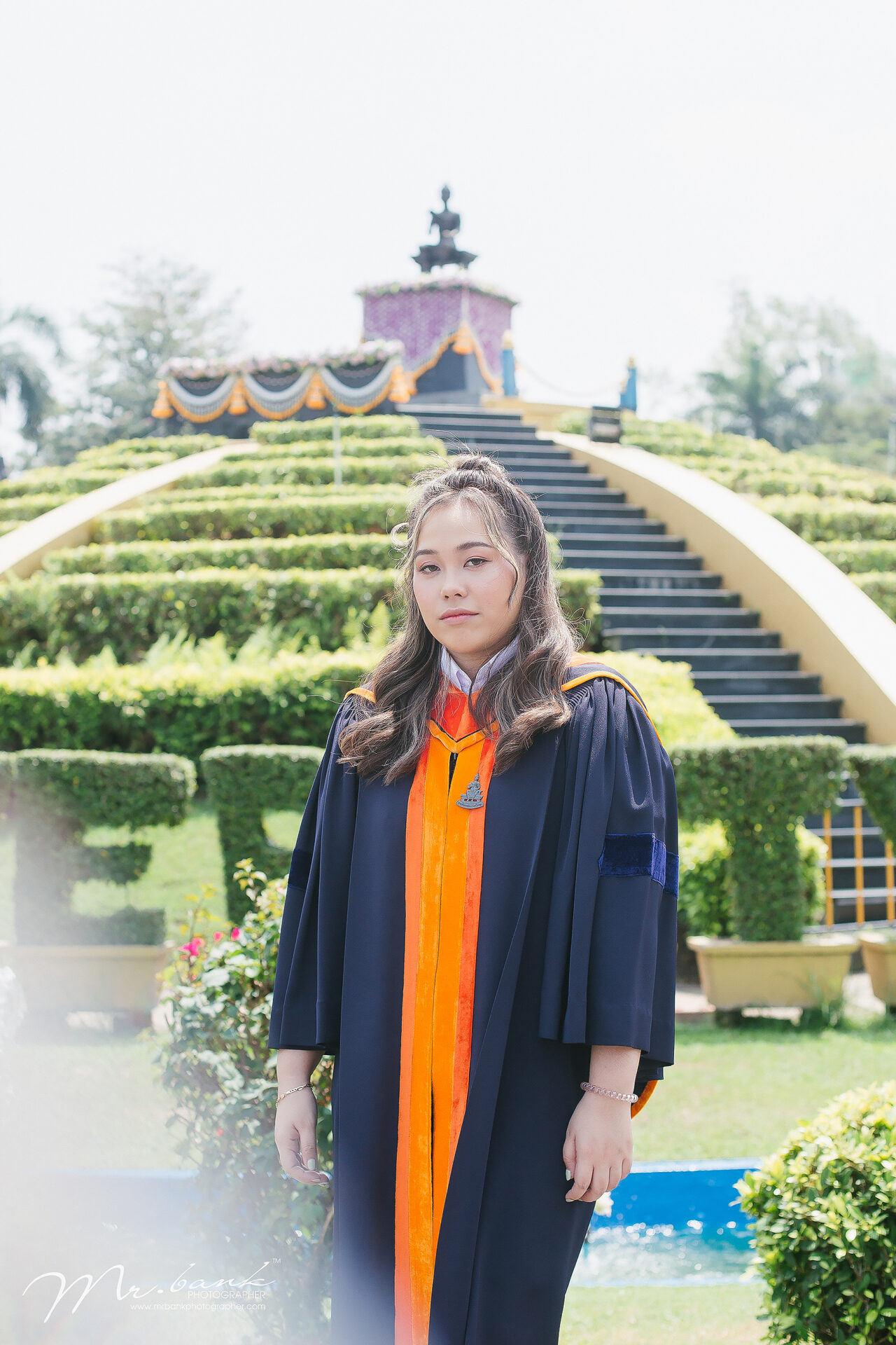 Earn-Ramkhamhaeng University