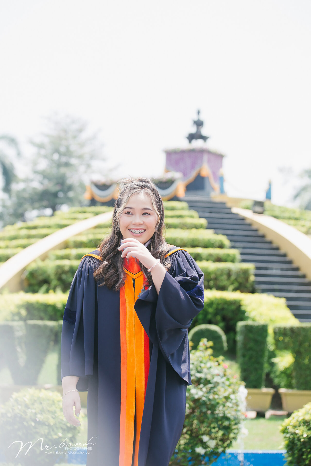 Earn-Ramkhamhaeng University