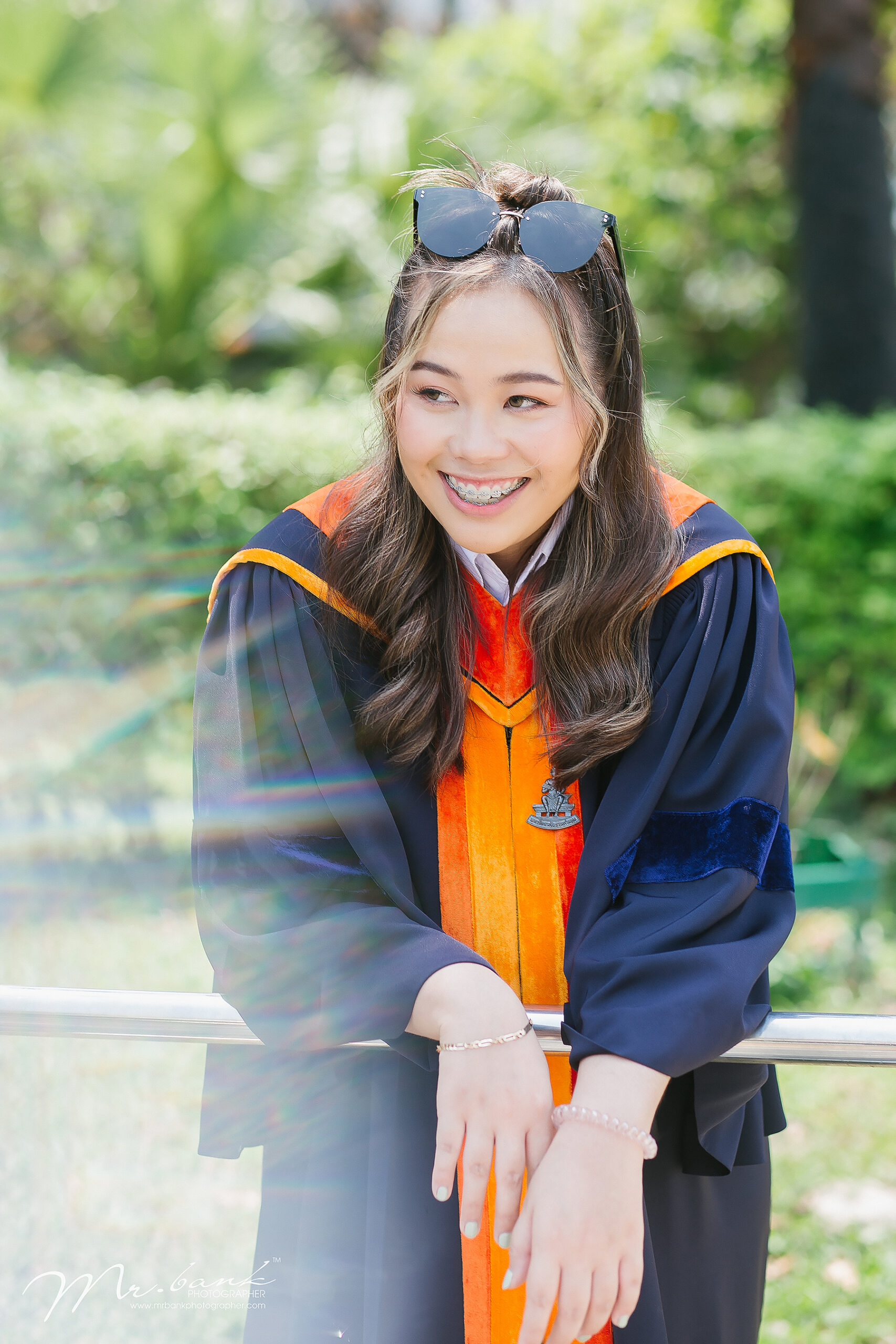 Earn-Ramkhamhaeng University