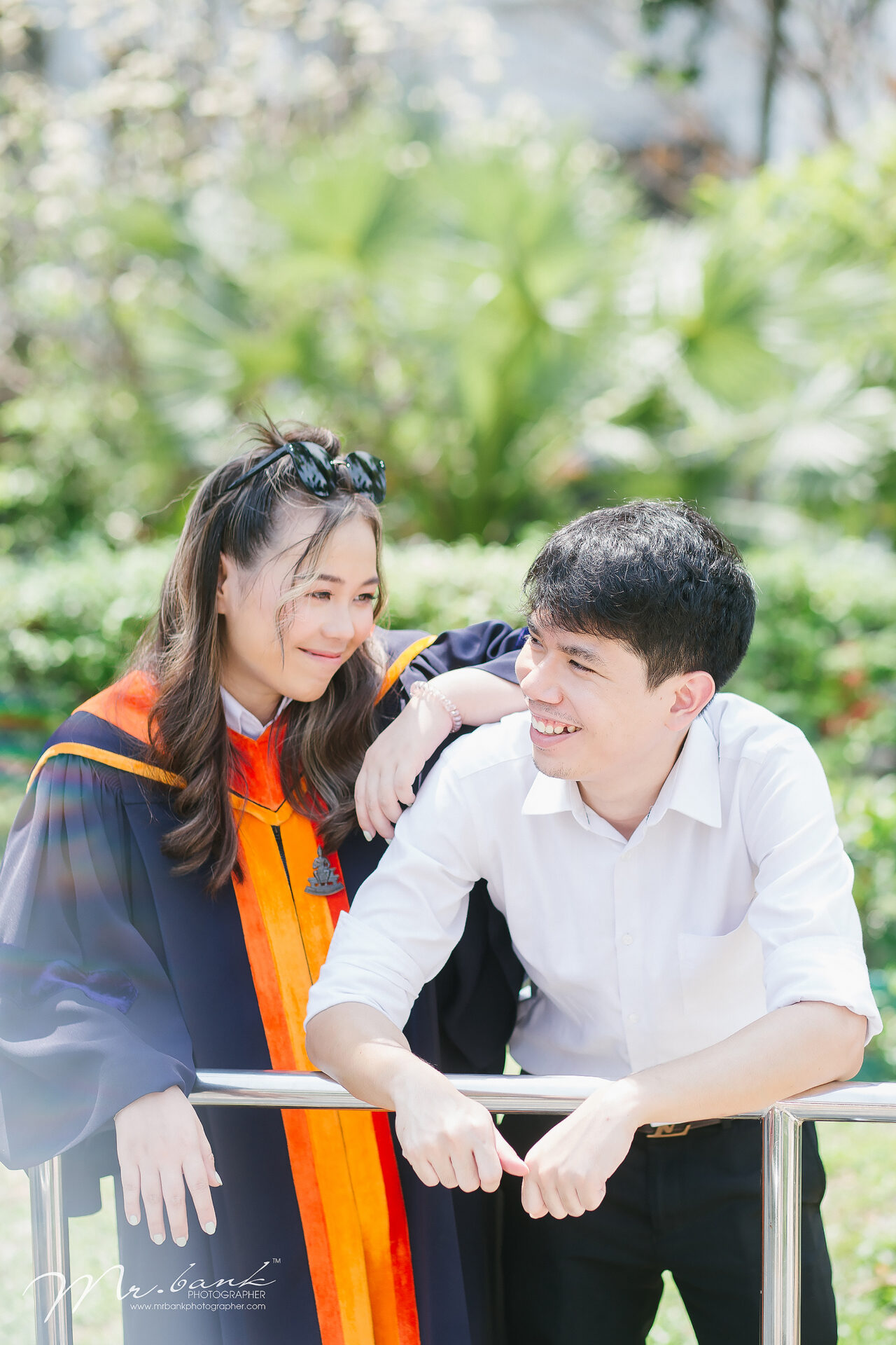 Earn-Ramkhamhaeng University