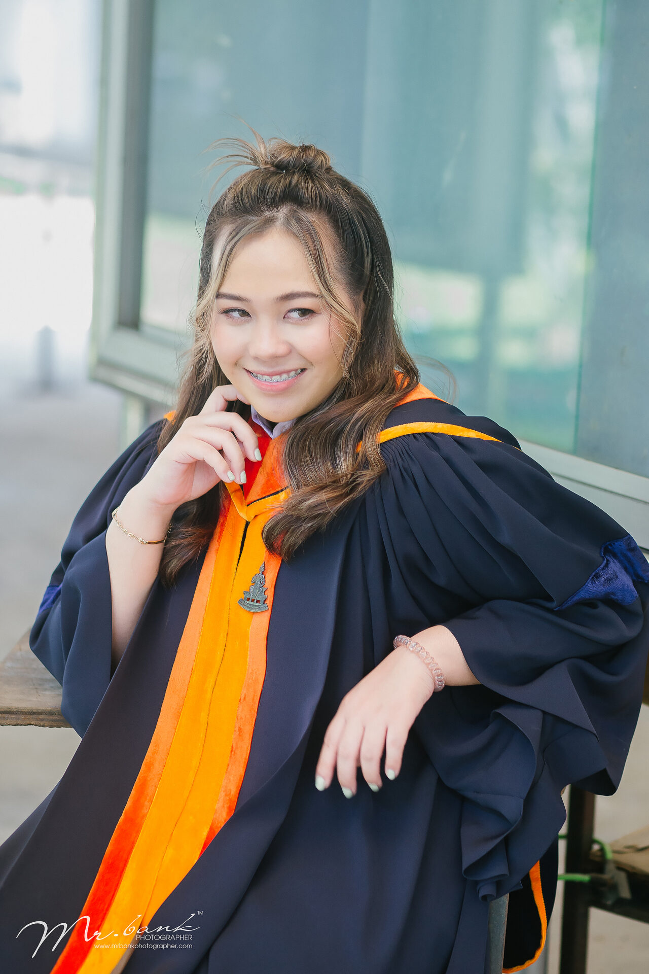 Earn-Ramkhamhaeng University