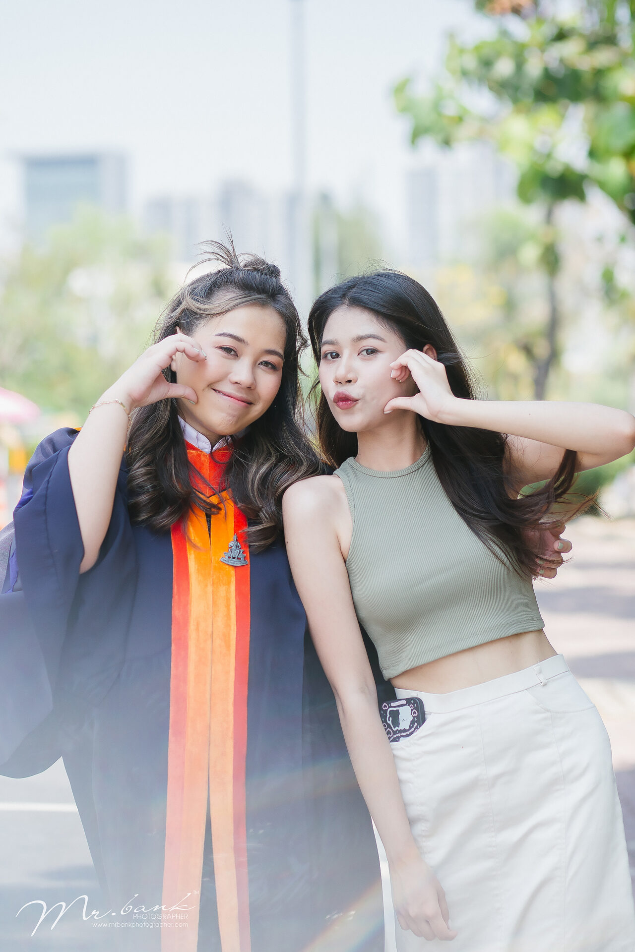 Earn-Ramkhamhaeng University
