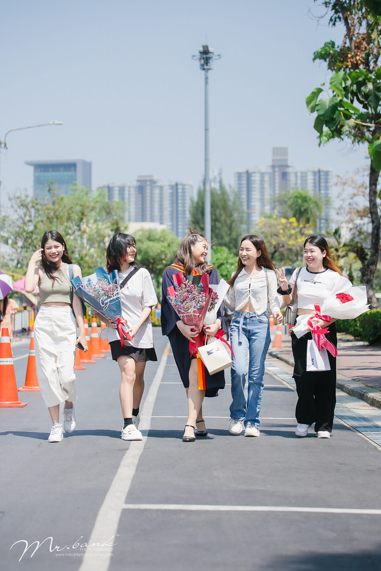 Earn-Ramkhamhaeng University