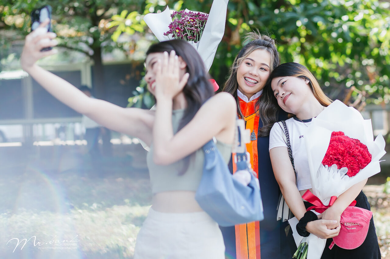 Earn-Ramkhamhaeng University