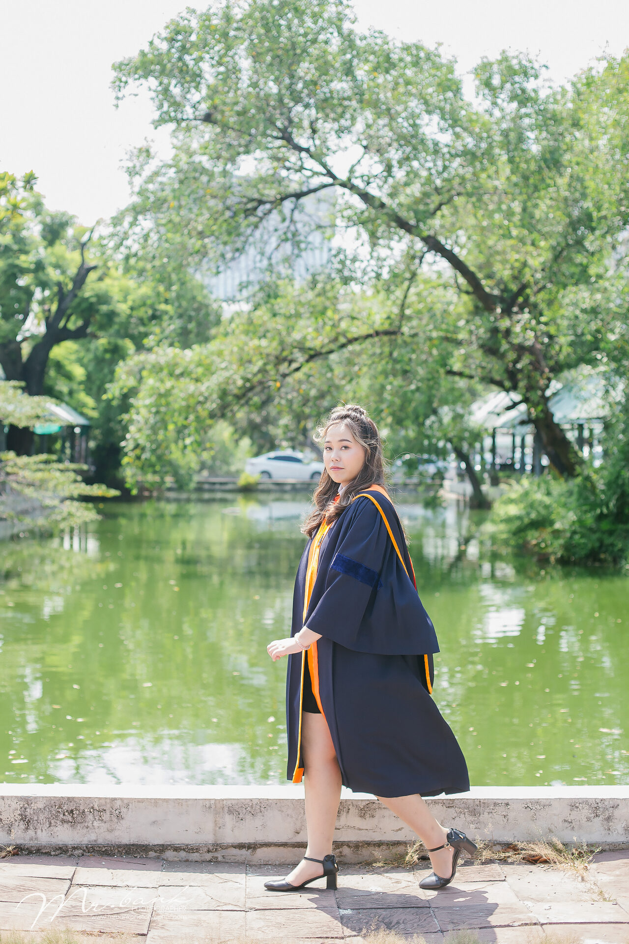 Earn-Ramkhamhaeng University