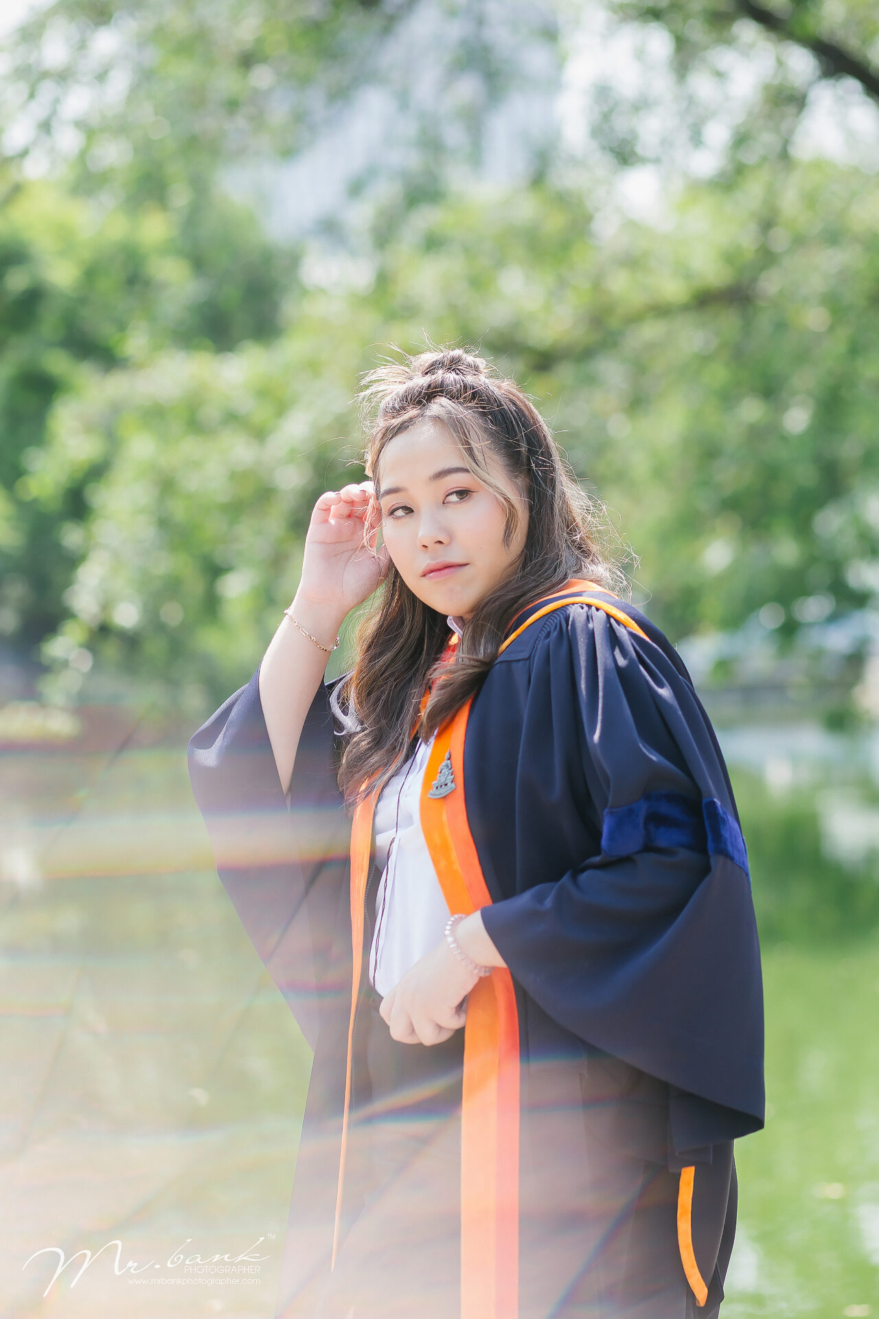Earn-Ramkhamhaeng University