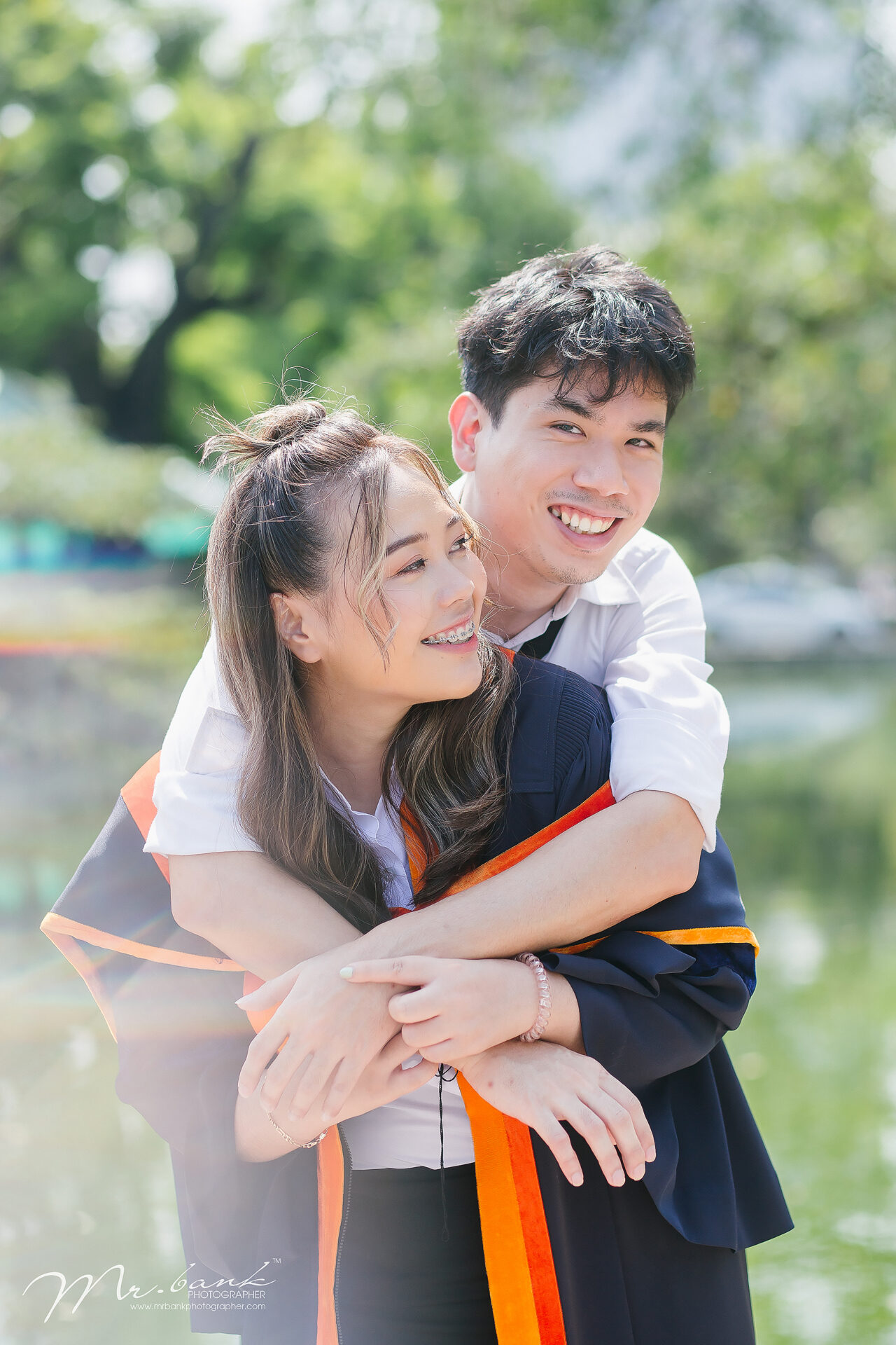 Earn-Ramkhamhaeng University